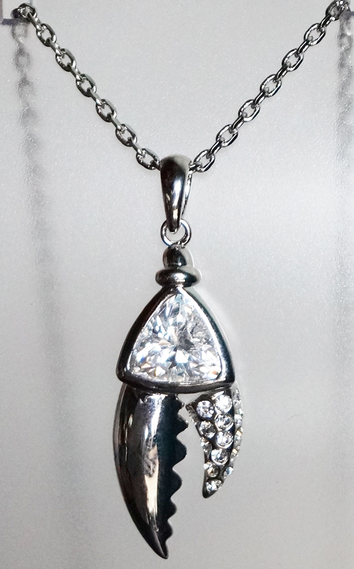 Necklace crab pinch with crystal