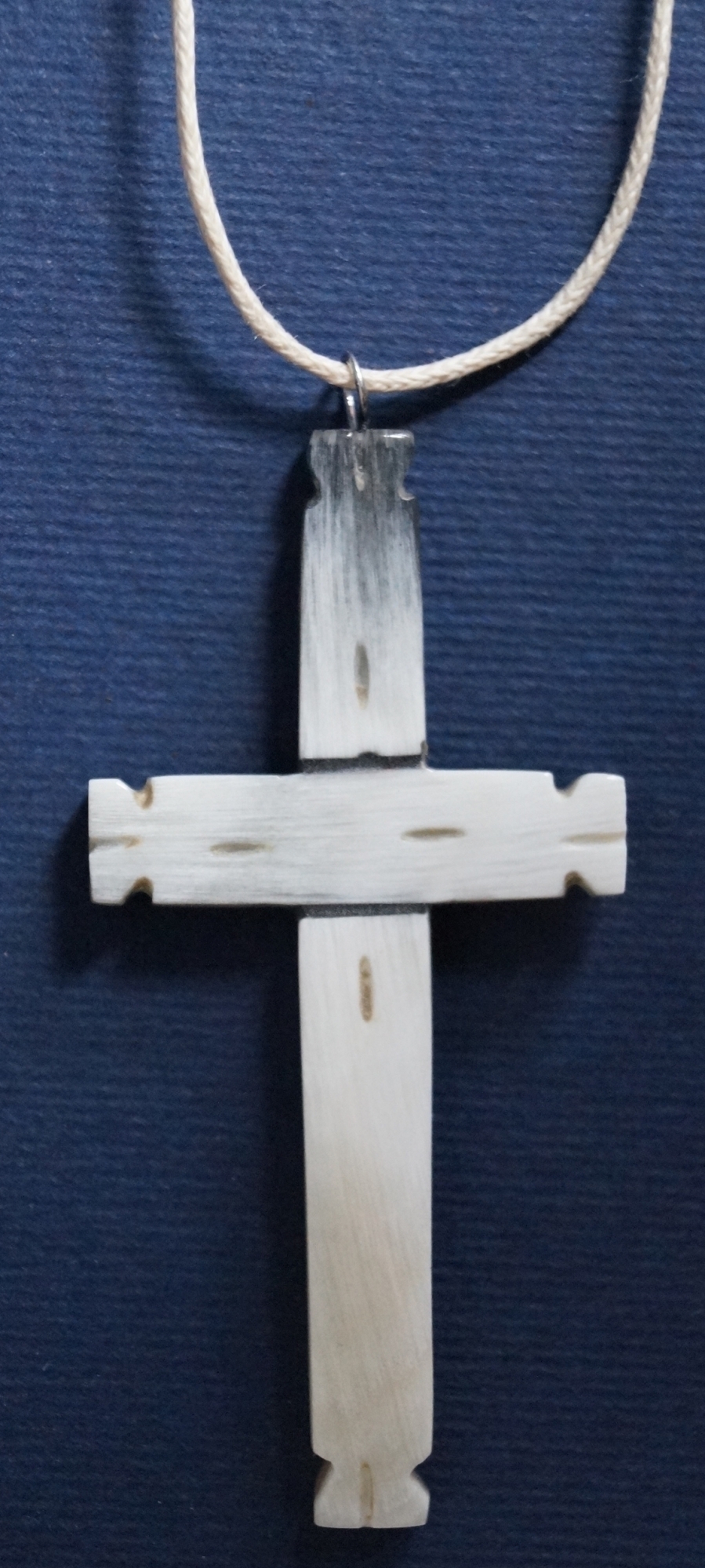 Medalion Cross Natural Buffalo Horns and Hoofs
