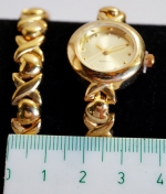 Clock with bracelet
