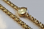 Clock with bracelet