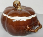 Ceramic pot in the shape of a pumpkin