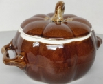 Ceramic pot in the shape of a pumpkin
