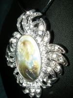 Necklace cameo