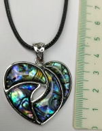 Necklace mother of pearl heart