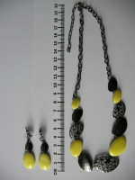 Set necklace with earrings