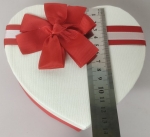 Gift box heart small
