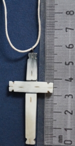 Medalion Cross Natural Buffalo Horns and Hoofs