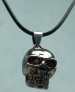 Medallion pendant metal skull