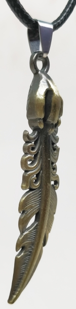 Medallion pendant metal feather