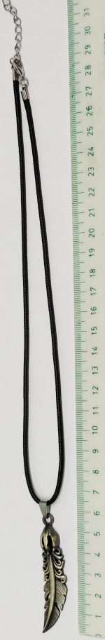 Medallion pendant metal feather