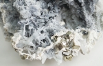 Mineral cluster