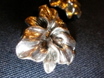 Earrings flower screw