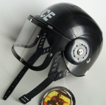 POLICE HELMET WITH PROTECTOR