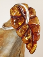 Ring natural amber