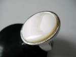 Ring white mother of pearl