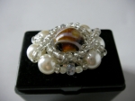 Ring White and brown