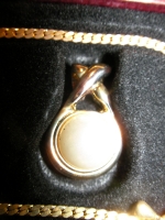 Small chain with 4 pendants