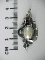 Silver pendant pearl