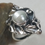 Silver ring pearl