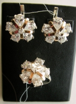 Silver ring with gold applique Flower
