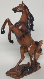 Statuette figure horse polirizin