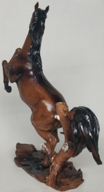 Statuette figure horse polirizin