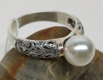 Unique Silver ring Pearl