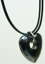 Pendant medallion heart hematite