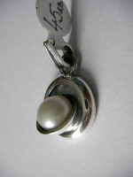 Pendant silver pearl