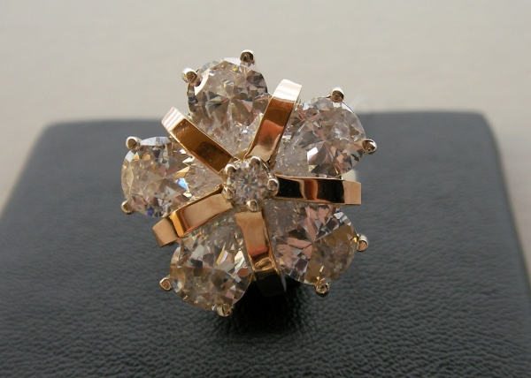Silver ring with gold applique Flower